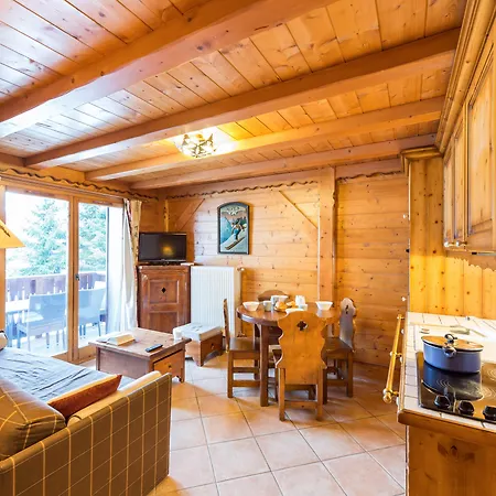 Pierre & Premium Les Fermes De Lägenhetshotell 3*